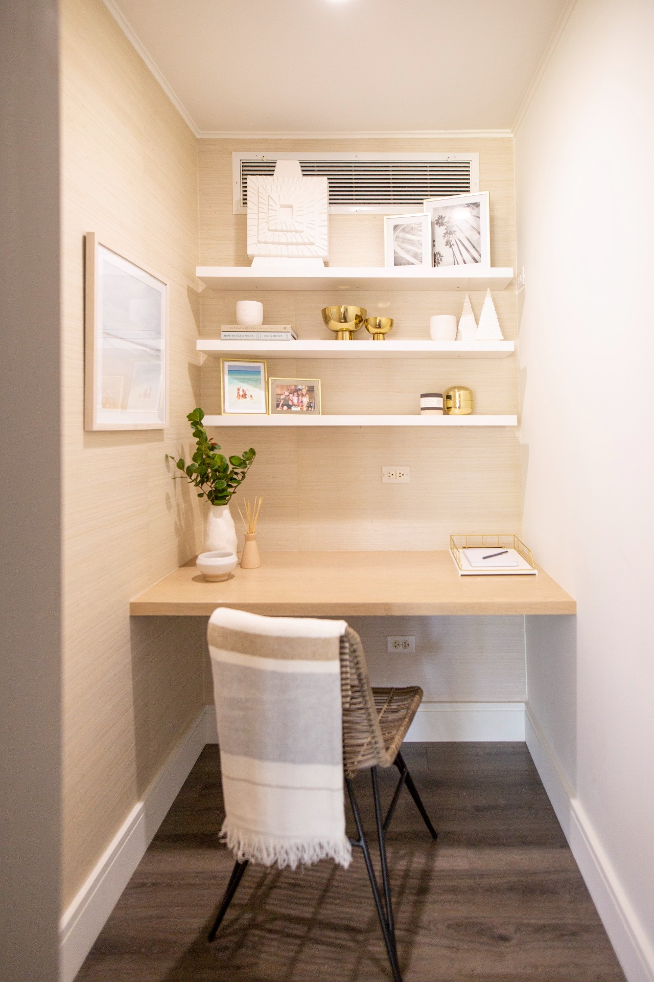 Villa home office nook with desk and chair