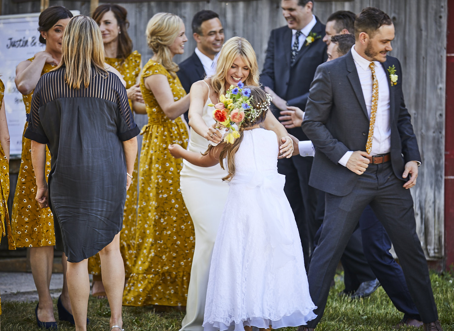 An inside look at Home Network star Sarah Keenleyside and singer/songwriter Justin Rutledge's wedding