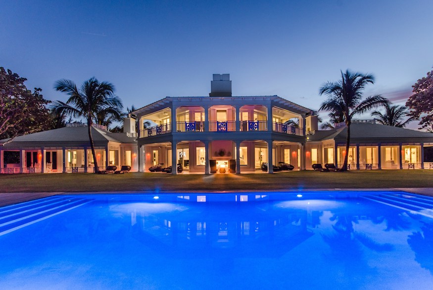 Pool at Celine Dion's former Florida mansion