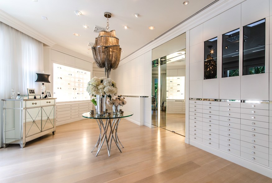 Walk-in closet in Celine Dion's former Florida mansion