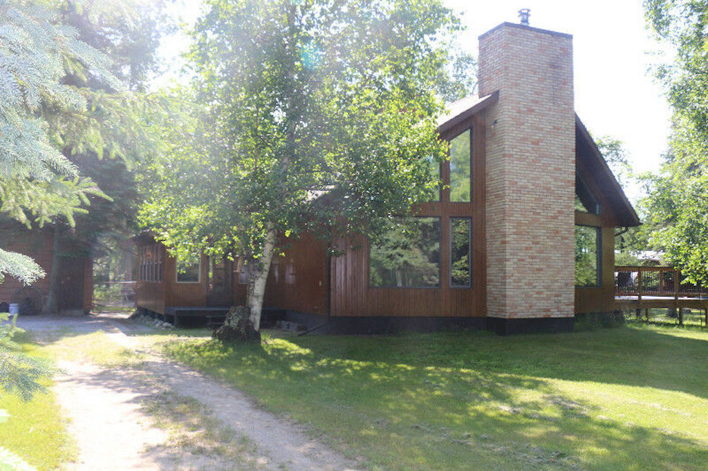 Private Manitoba Retreat