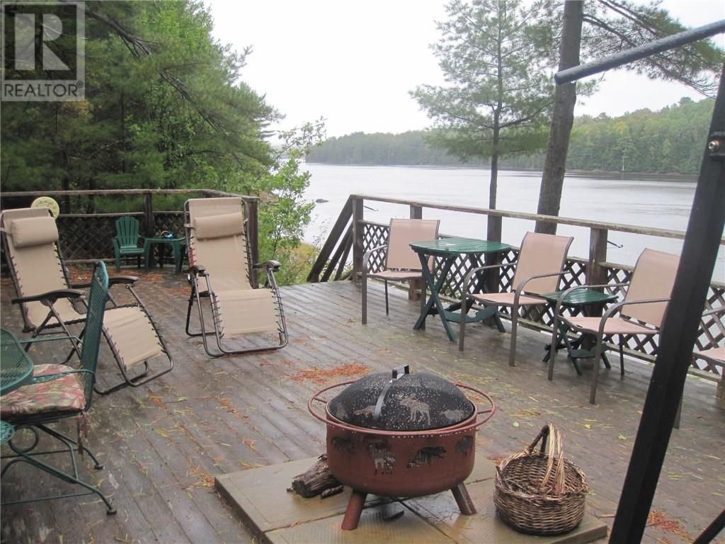 Riverfront Cottage in New Brunswick