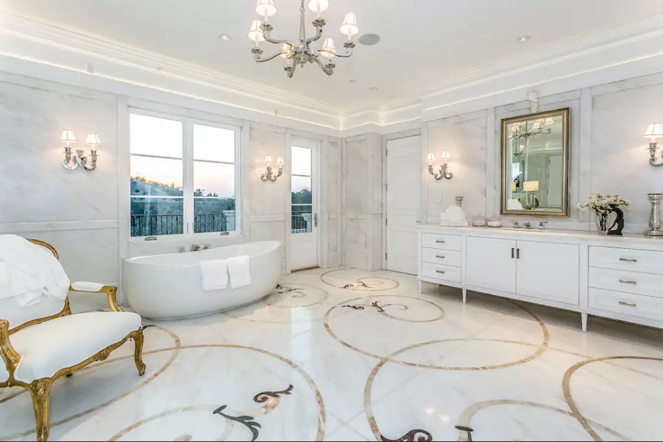 Master bathroom in Beverly Hills Airbnb rented by Drake