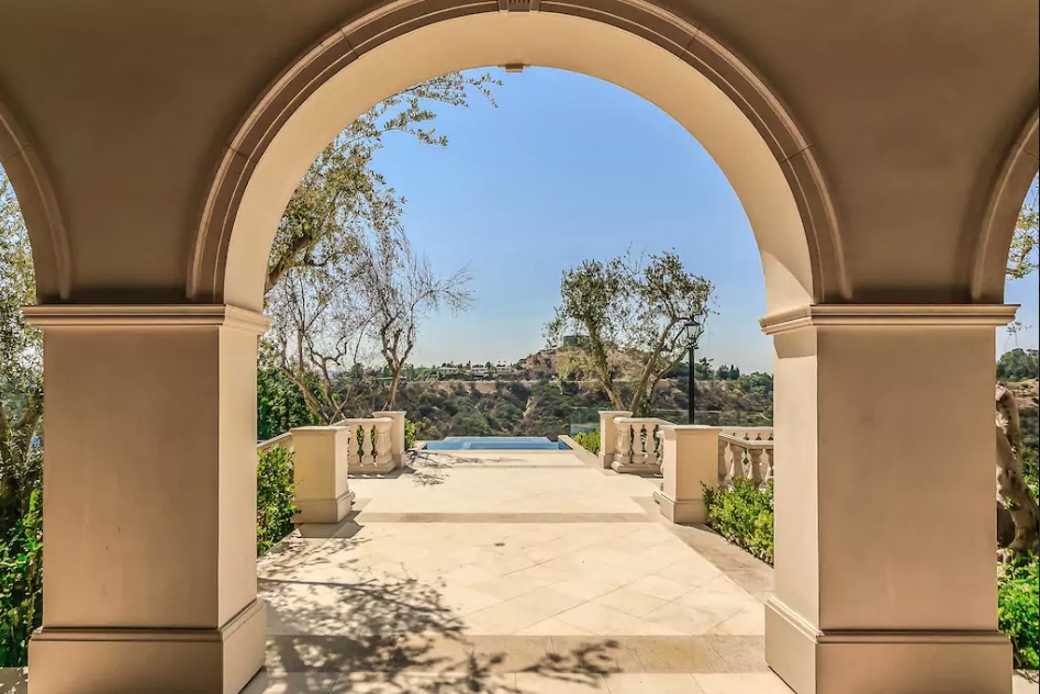 Overlooking infinity pool at Beverly Hills Airbnb rented by Drake