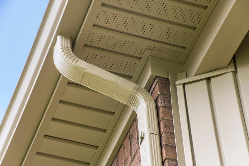 Eavestrough on a home