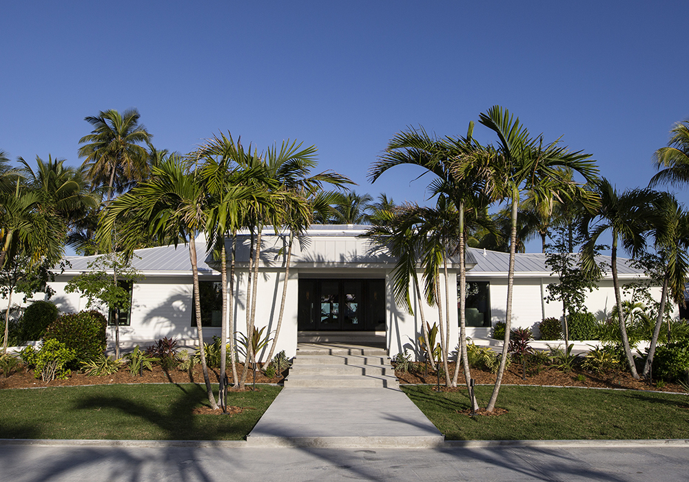 Entrance to Caerula Mar Club