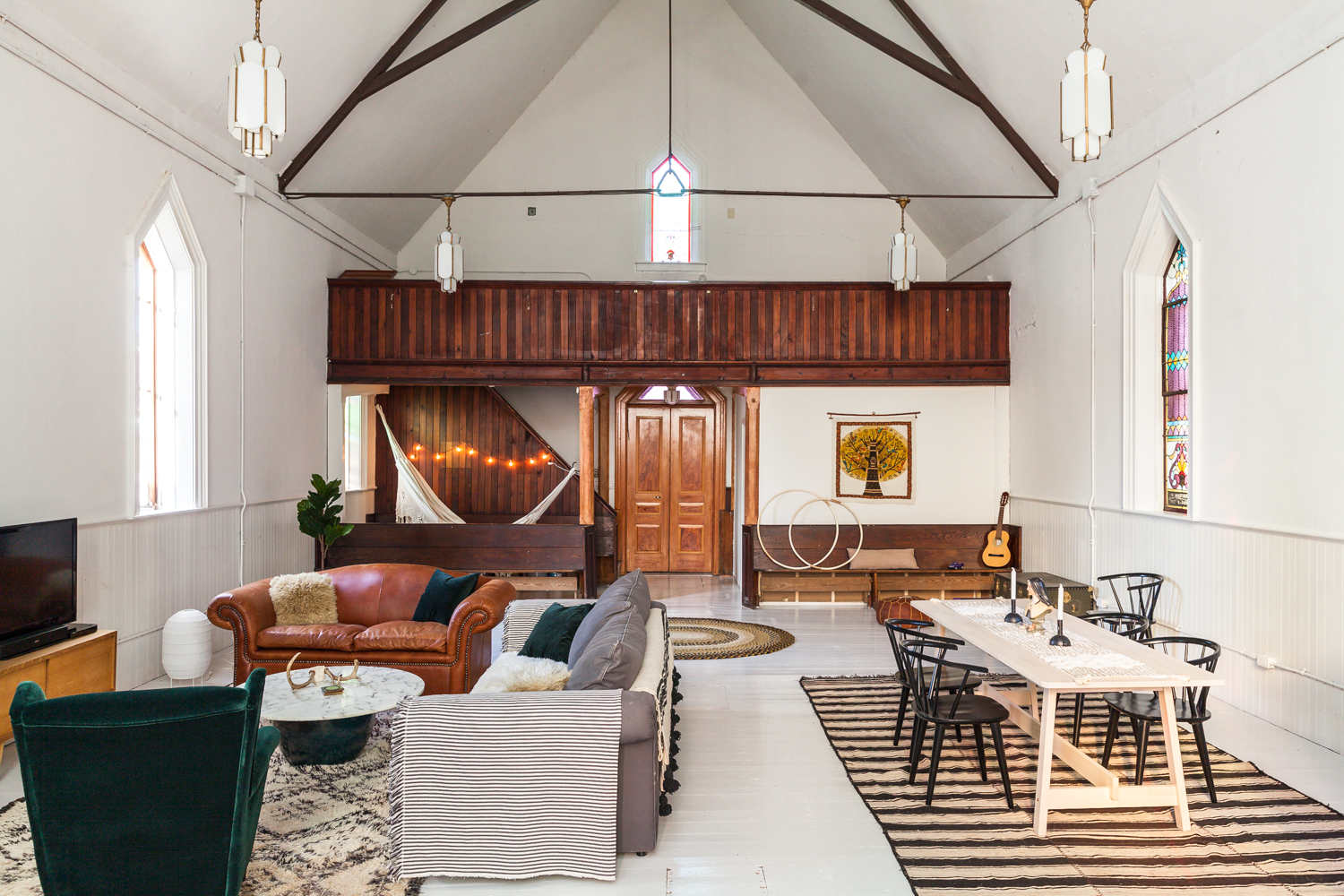 Cozy Church Sanctuary: Camlachie, ON