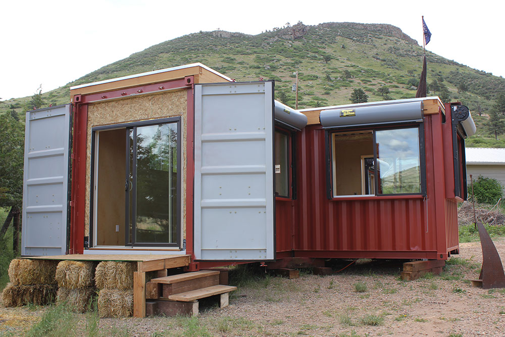 Small, stylish red container home