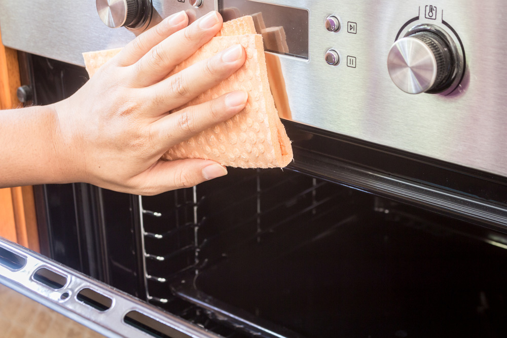 Cleaning outside of oven