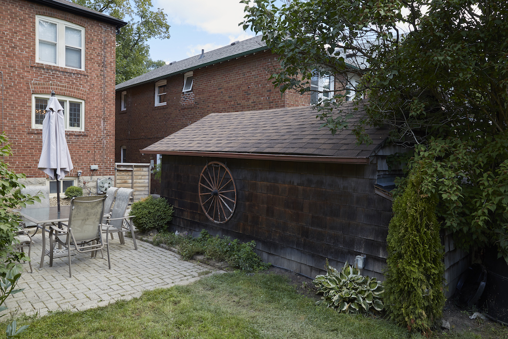 Carly and Nate’s backyard before the renovation