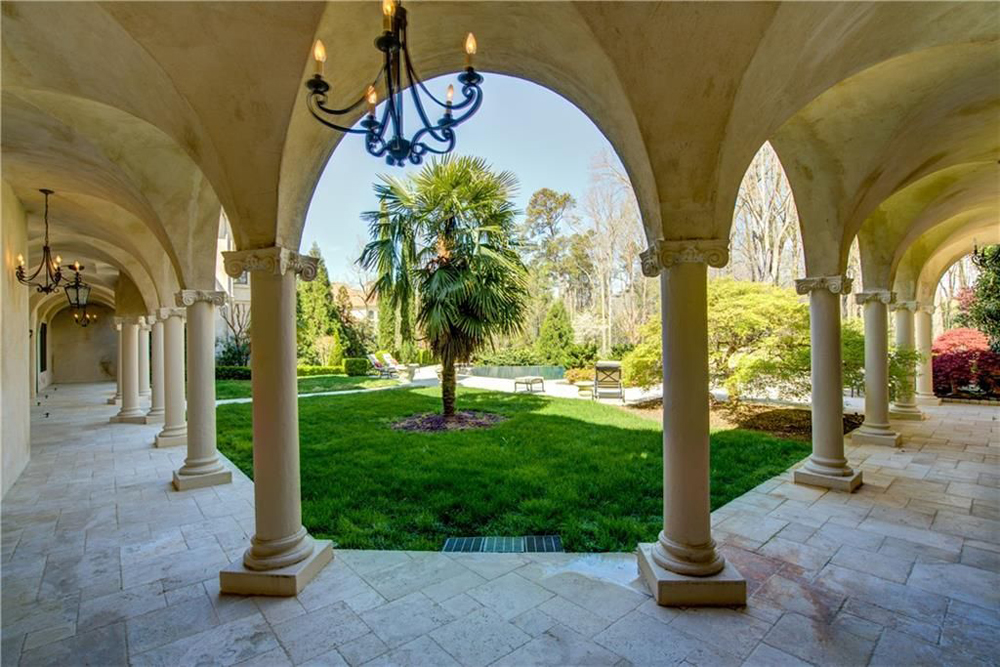 Backyard courtyard with Corinthian columns