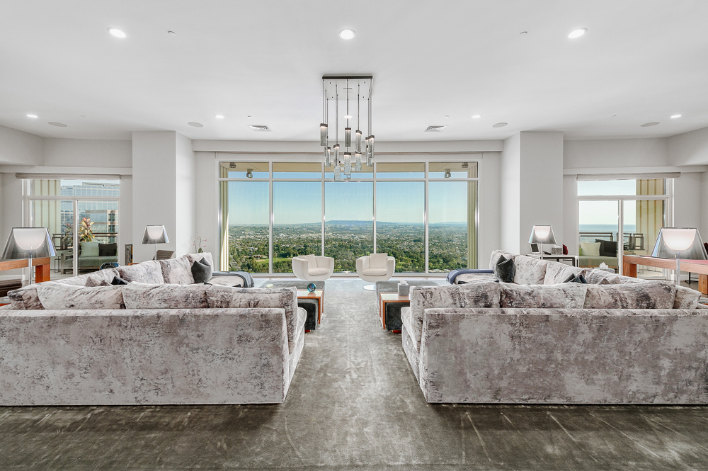 The open-concept living room of the 9,318 square feet Malibu overlooking the views of Los Angeles