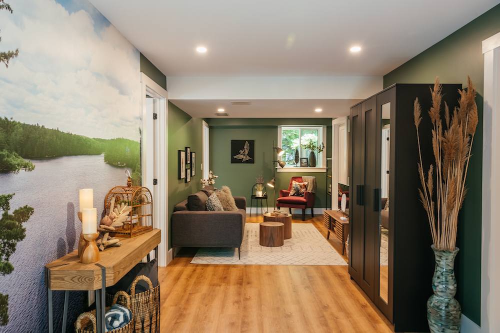 Entrance way with green walls