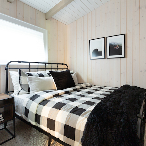 Bedroom in Muskoka cabin