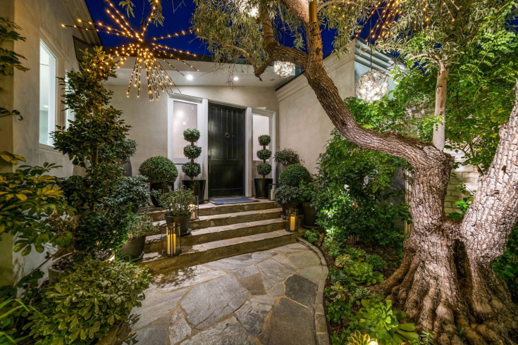 The front entrance of a midcentury home in the Hollywood Hills