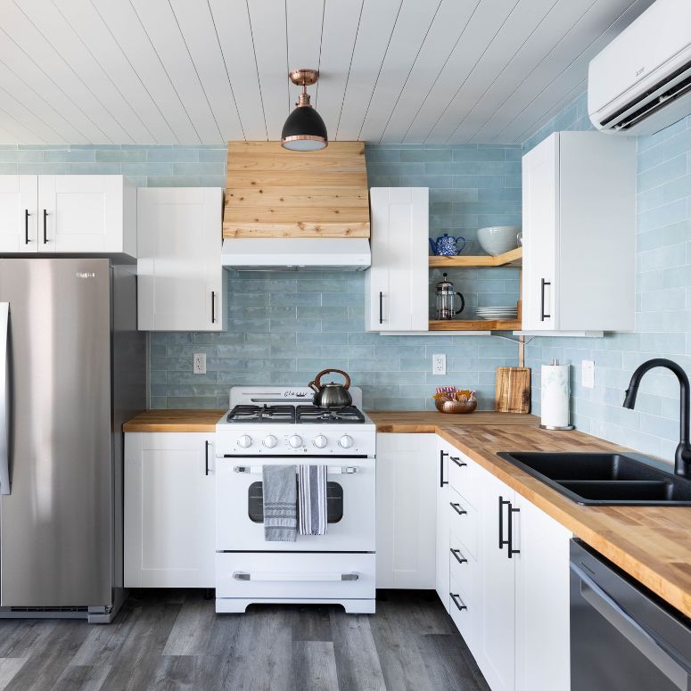 Small bright kitchen at Eagles Nest Cliff House