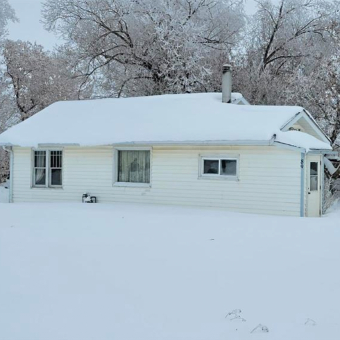 house in dewberry, alberta