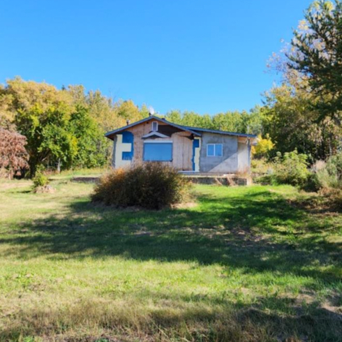 house in aochester, alberta