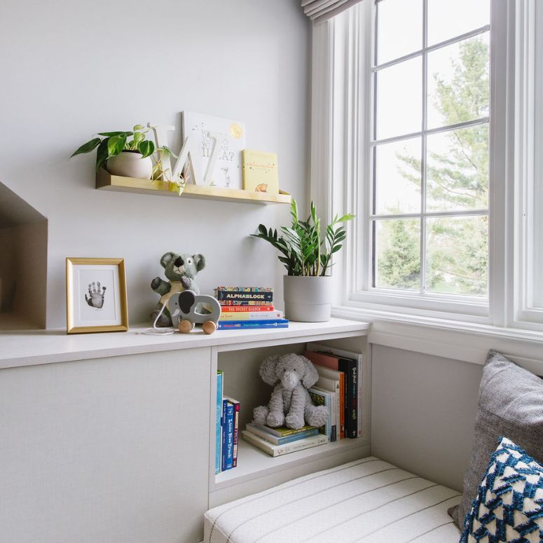 Reading nook in kid's room