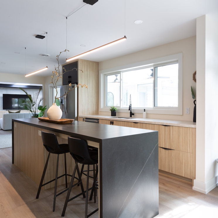 Modern and sleek kitchen design