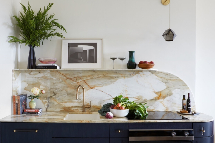 textured stone backsplash on kitchen wall