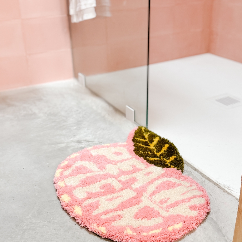 A DIY bath mat made by Maca Atencio