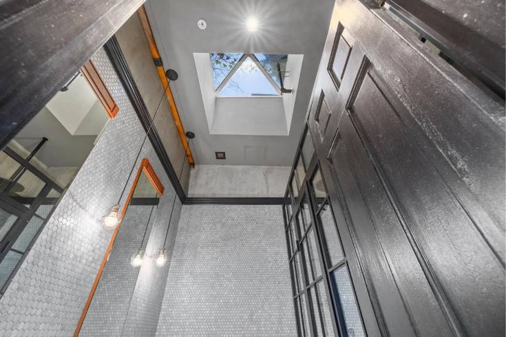 Seth Rogen bathroom skylight
