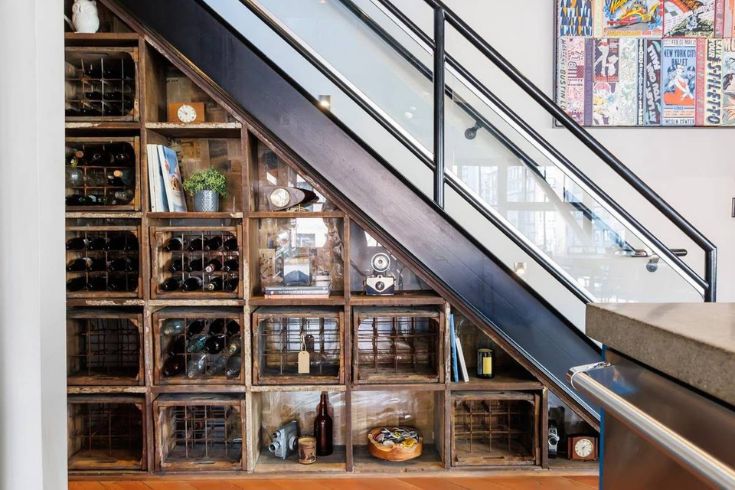 Seth Rogen's staircase detail