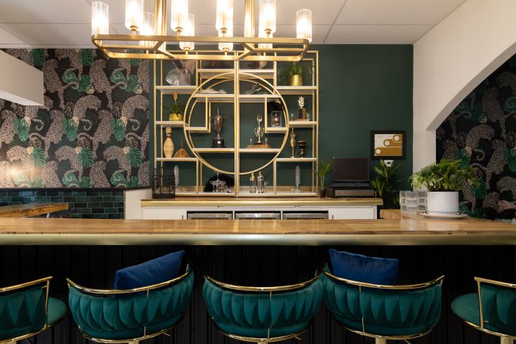 Updated art-deco bar of Canada's oldest bowling alley