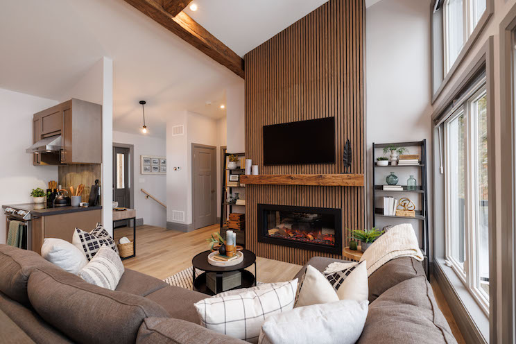 Living space at the lakeside landing