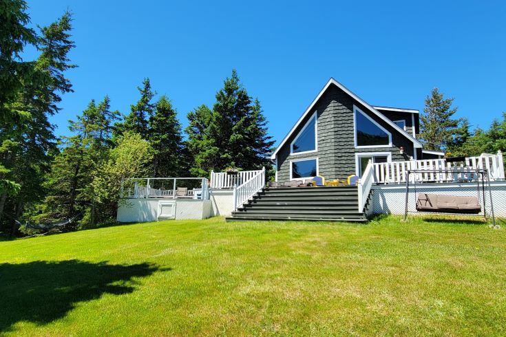 The beautiful exterior of the Dory house 