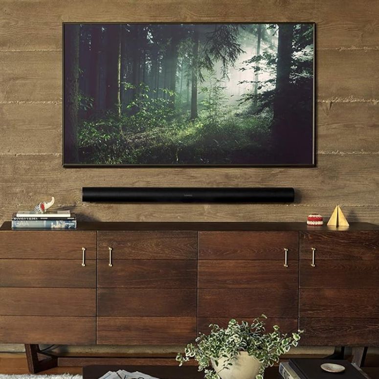 Living room entertainment set with sonos bar