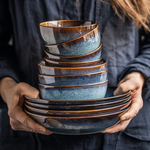 Blue and brown dishes