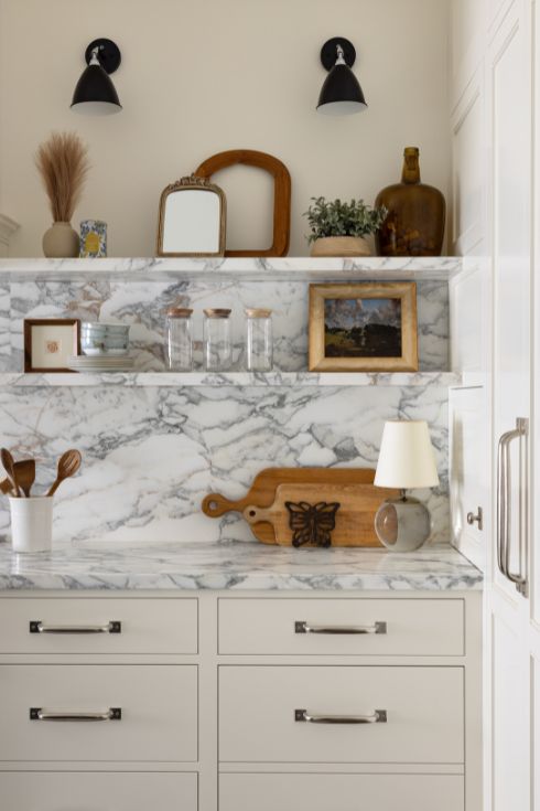 Marble kitchen with ledges for artwork