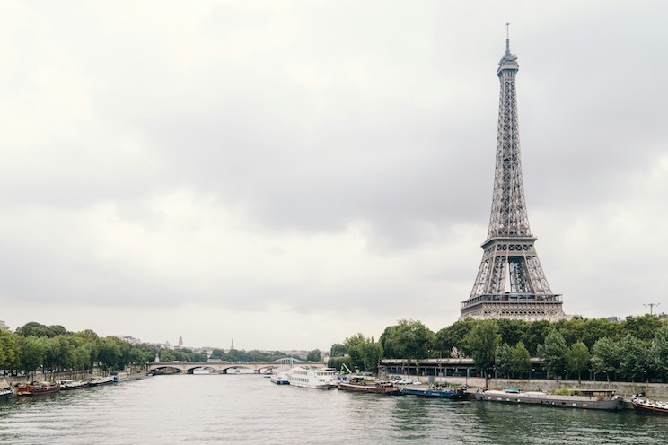 The Eiffle Tower by the water