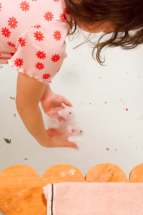 bath bombs and a girl 
