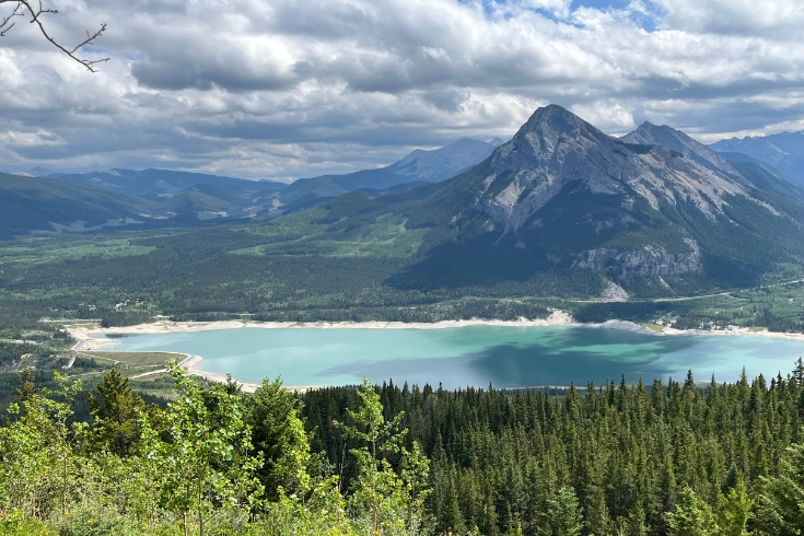 Scenic view of lake and mountains against sky,Kananaskis, Alberta